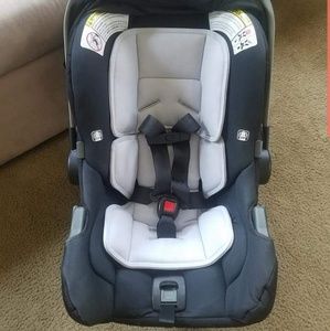 Nuna pipa carseat ONLY